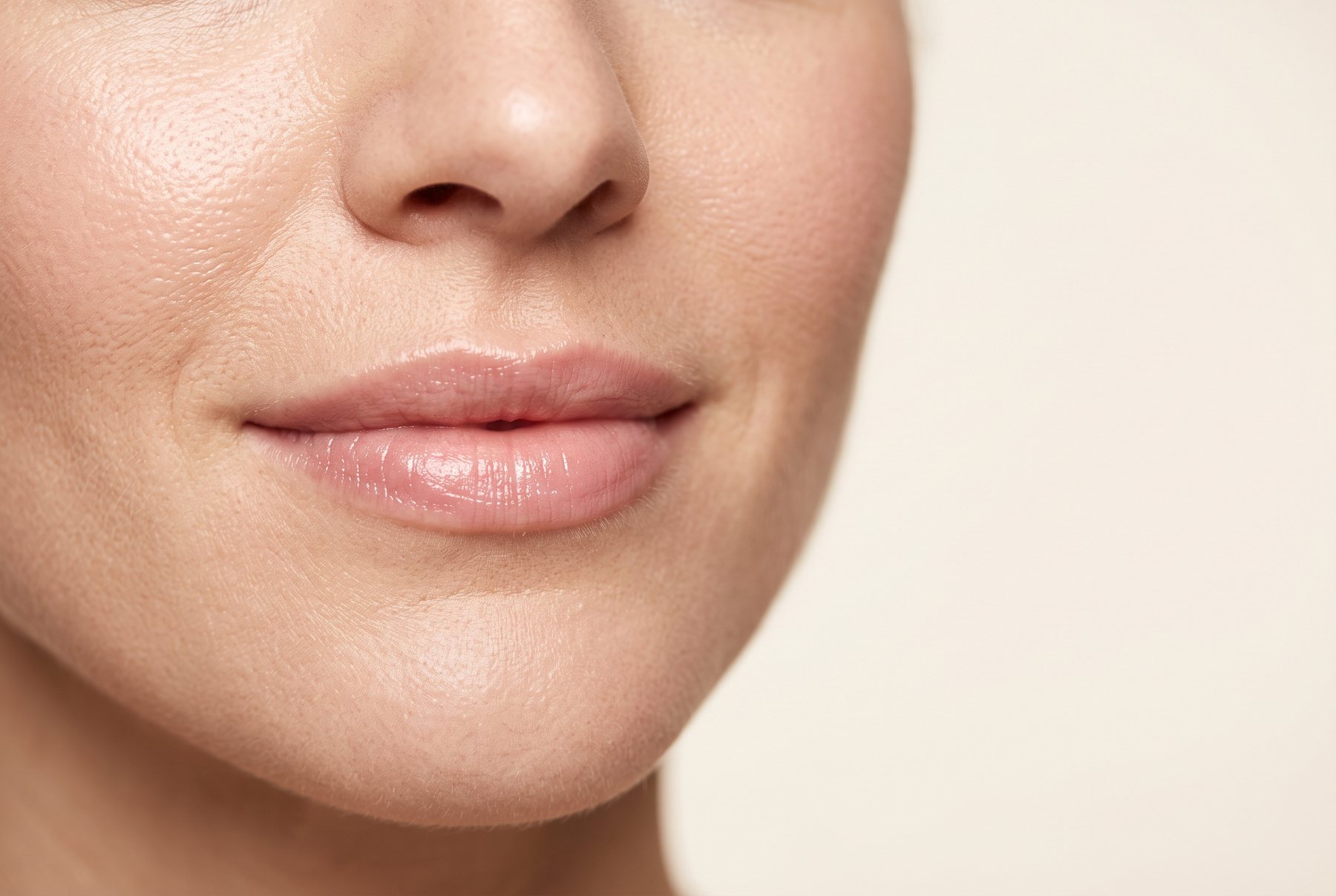 Labios con ácido hialurónico: volumen, hidratación y armonía
